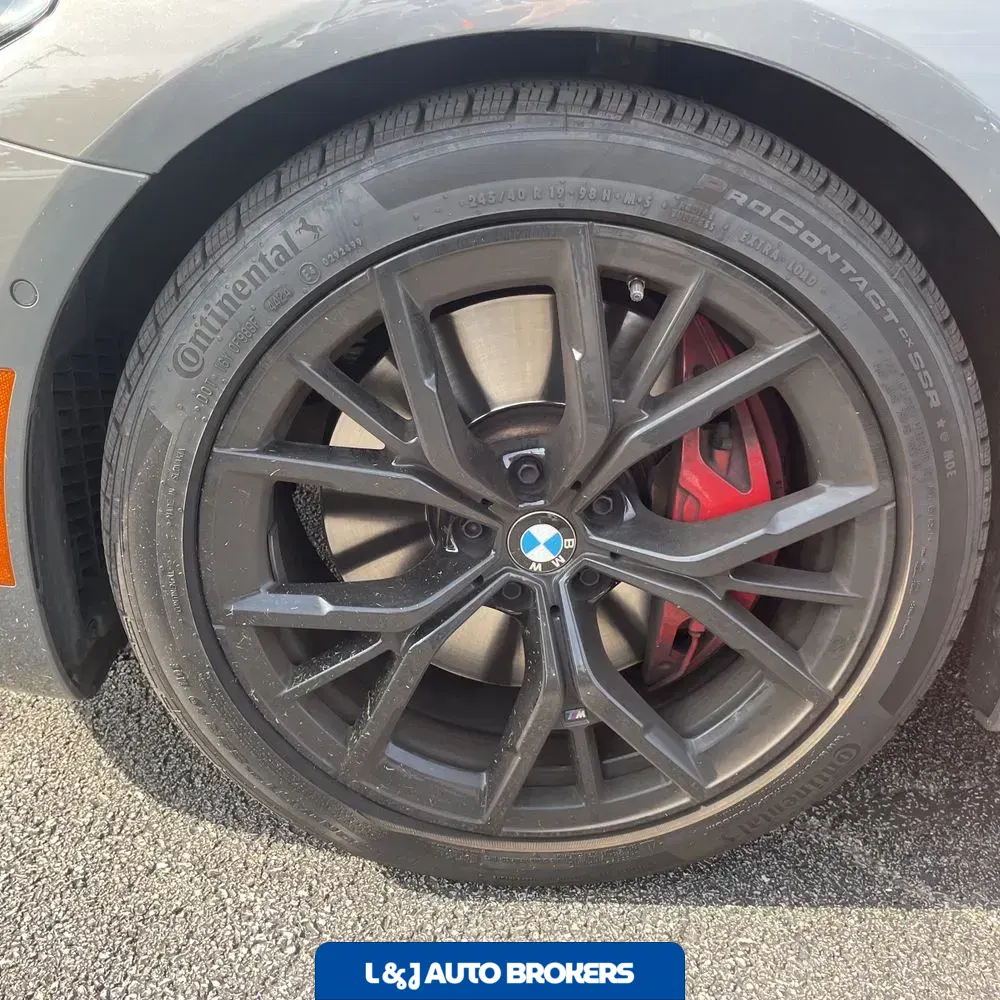 2022 BMW 5-Series M550xi