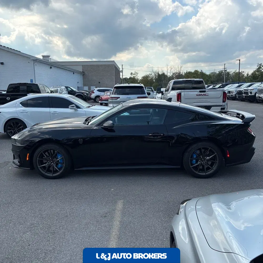 2024 Ford Mustang Dark Horse