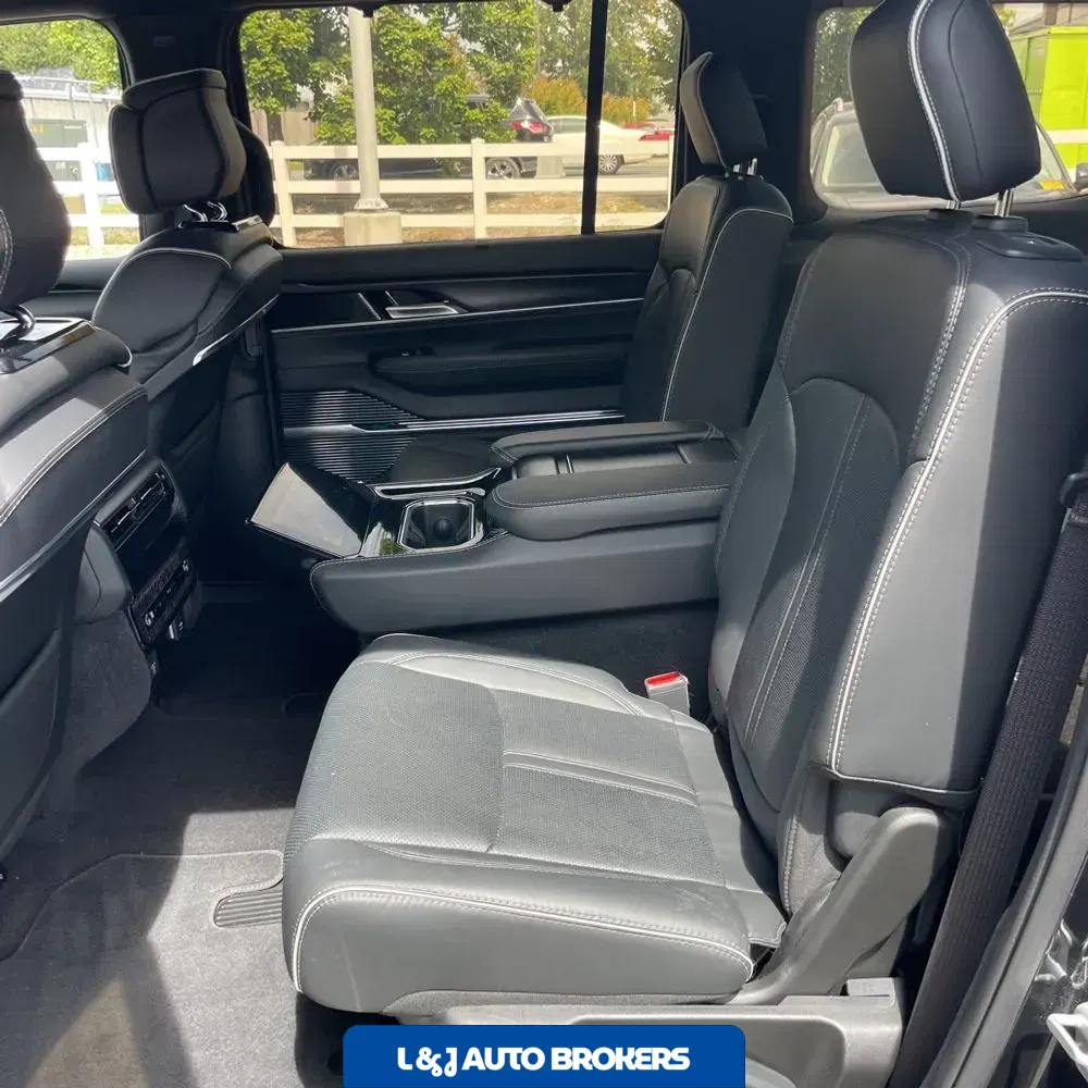 2024 Jeep Grand Wagoneer Obsidian