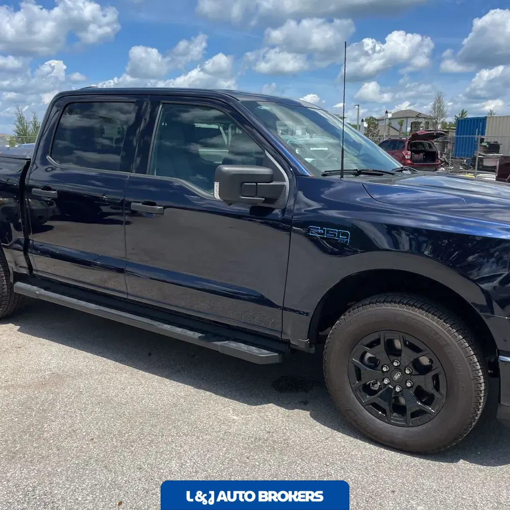 2025 Ford F-150 Lightning XLT