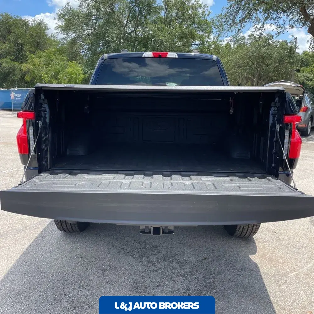 2025 Ford F-150 Lightning XLT