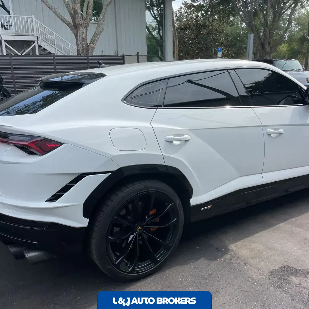 2023 Lamborghini Urus S
