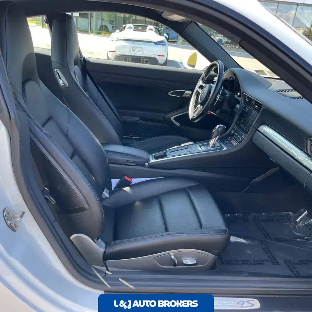 2019 Porsche 911 Carrera 4S