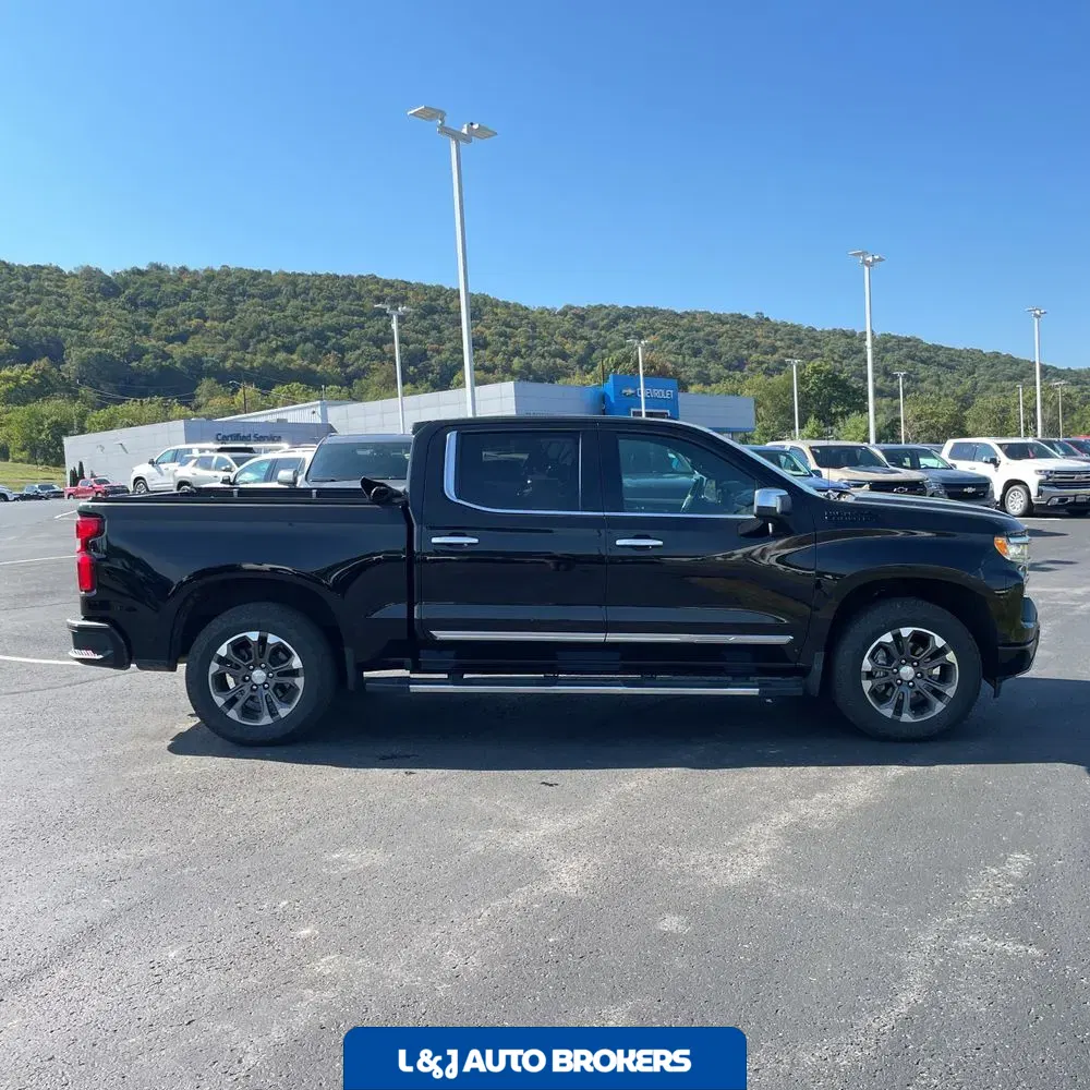 2023 Chevrolet Silverado 1500 High Country