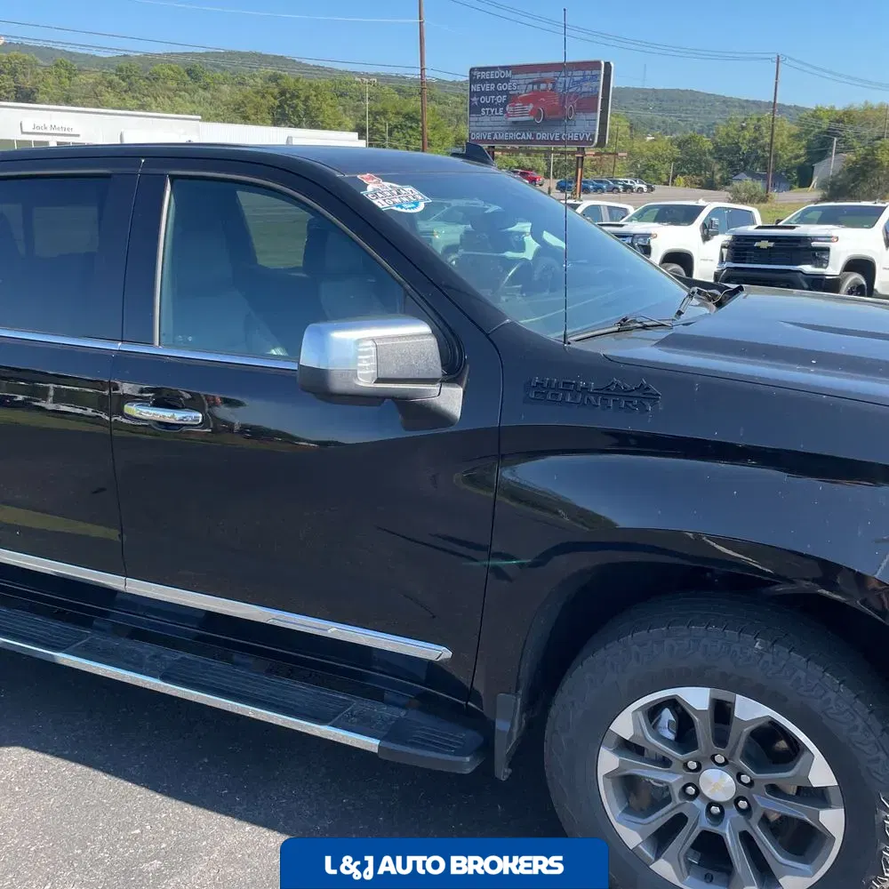2023 Chevrolet Silverado 1500 High Country
