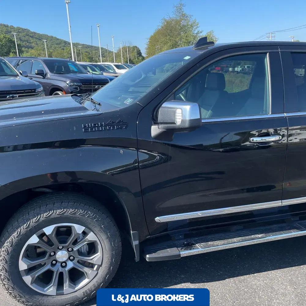 2023 Chevrolet Silverado 1500 High Country