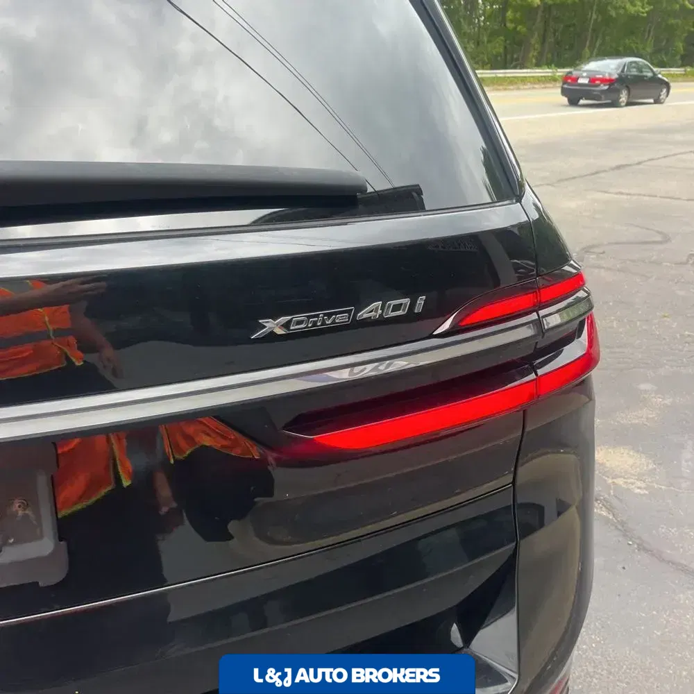 2025 BMW X7 XDrive40i
