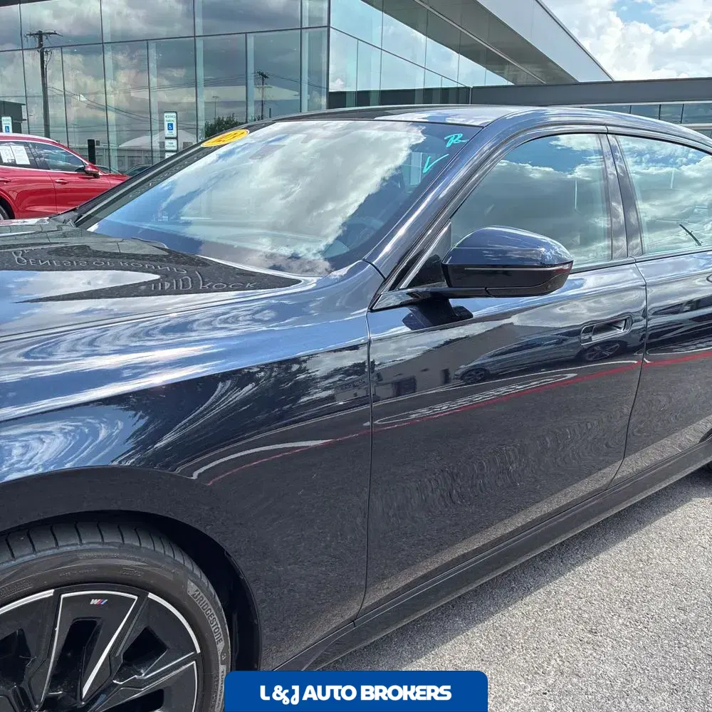 2023 BMW 7-Series 740i