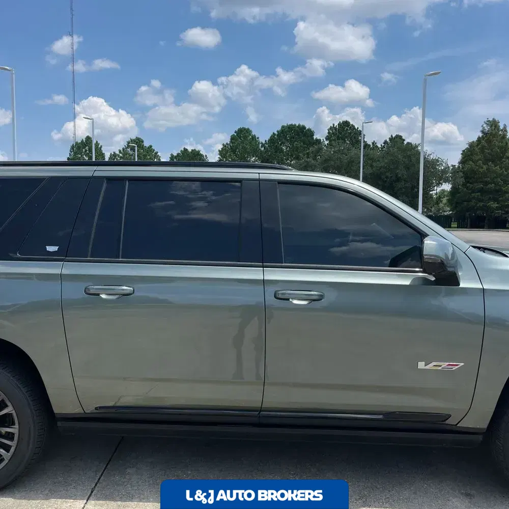 2023 Cadillac Escalade-V ESV Base