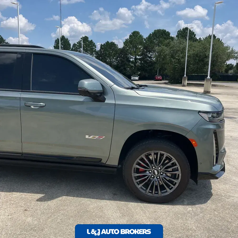 2023 Cadillac Escalade-V ESV Base
