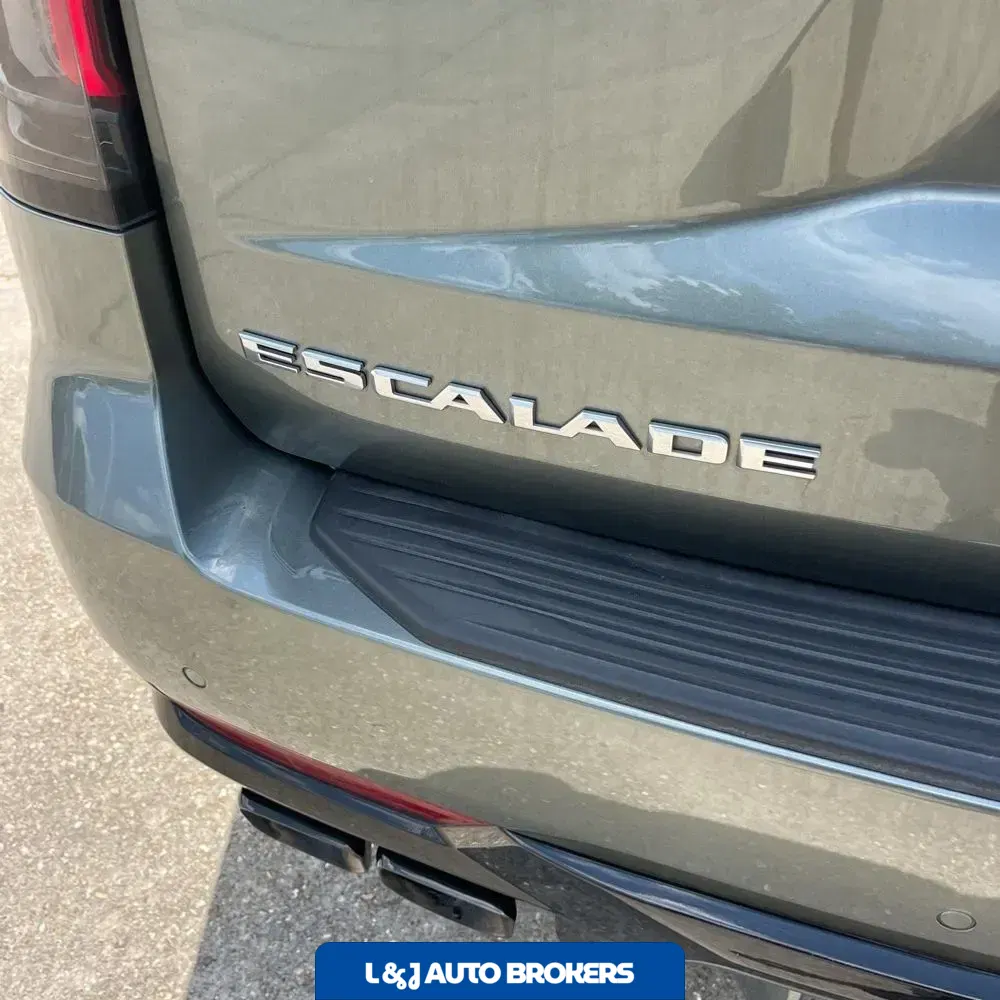 2023 Cadillac Escalade-V ESV Base