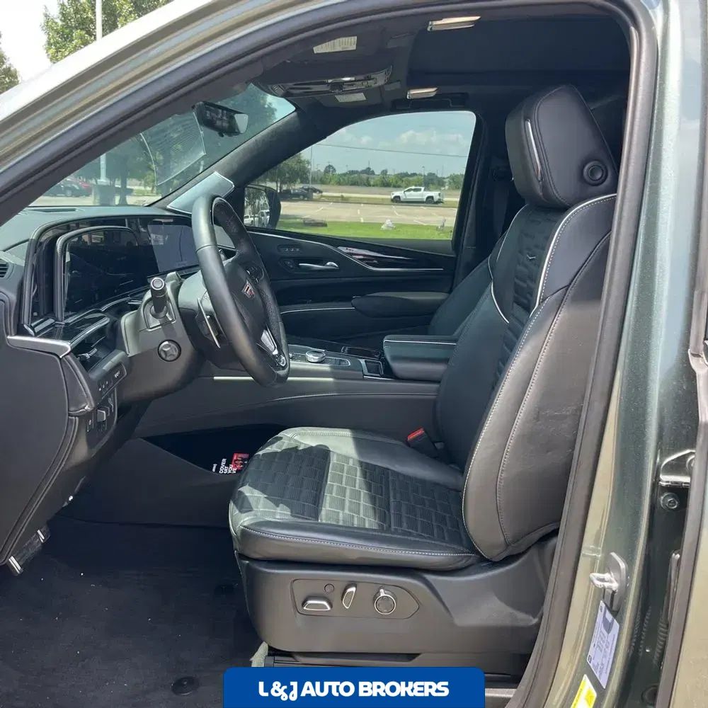 2023 Cadillac Escalade-V ESV Base