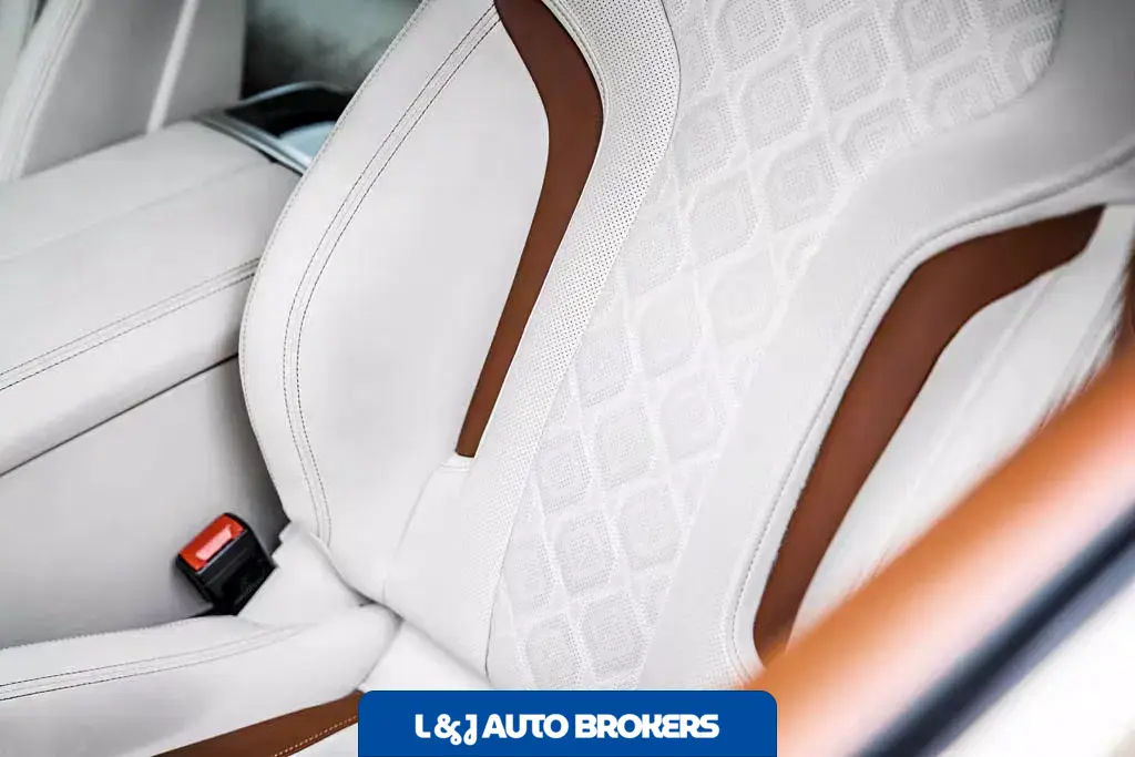 2020 BMW M8 First Edition 1/400