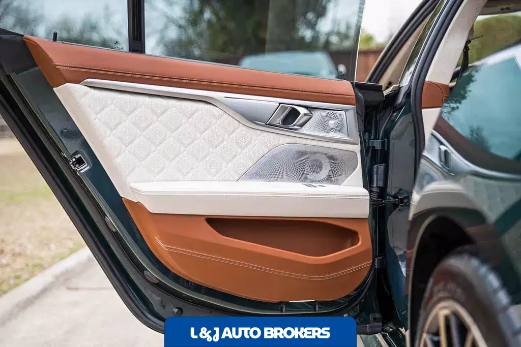 2020 BMW M8 First Edition 1/400