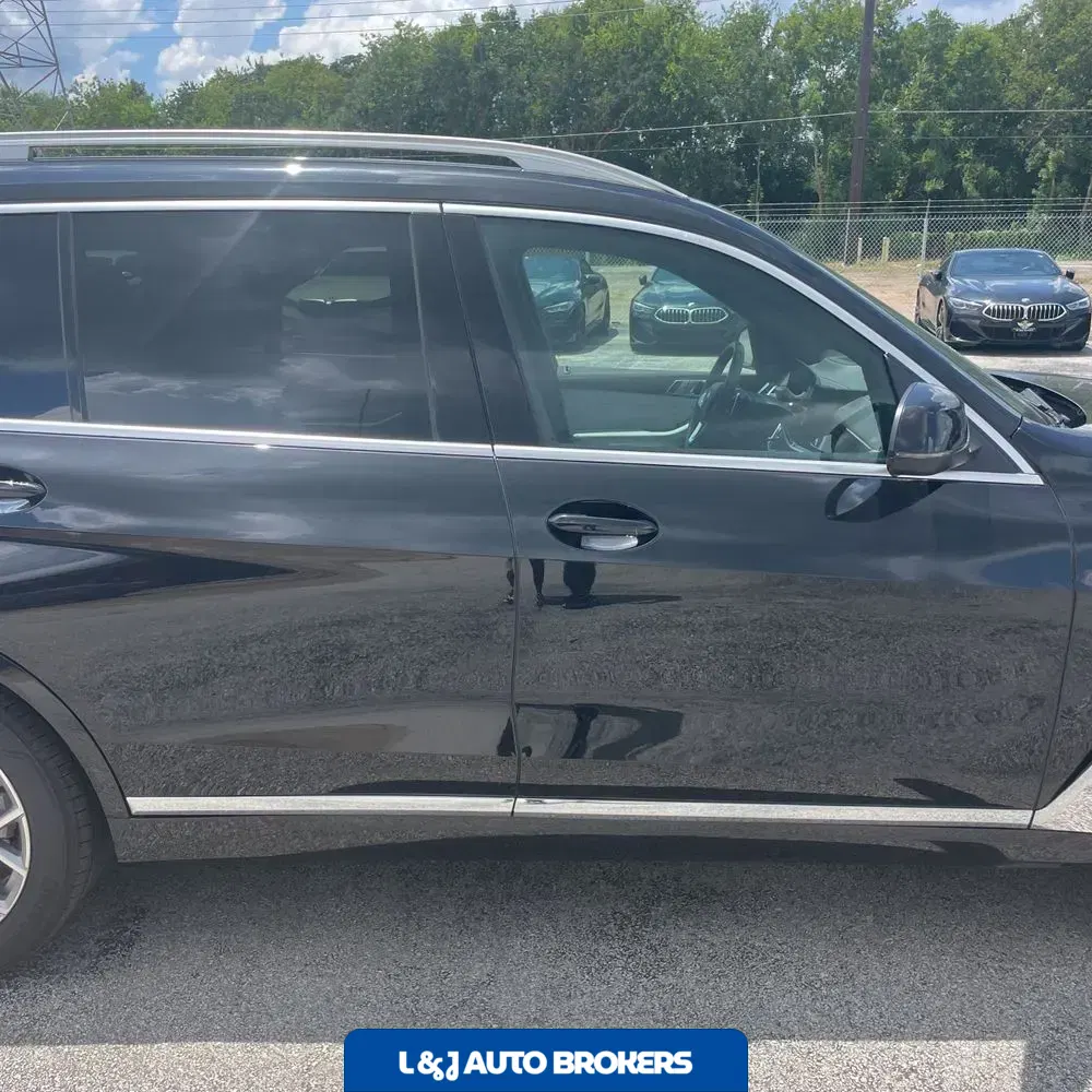 2025 BMW X7 XDrive40i