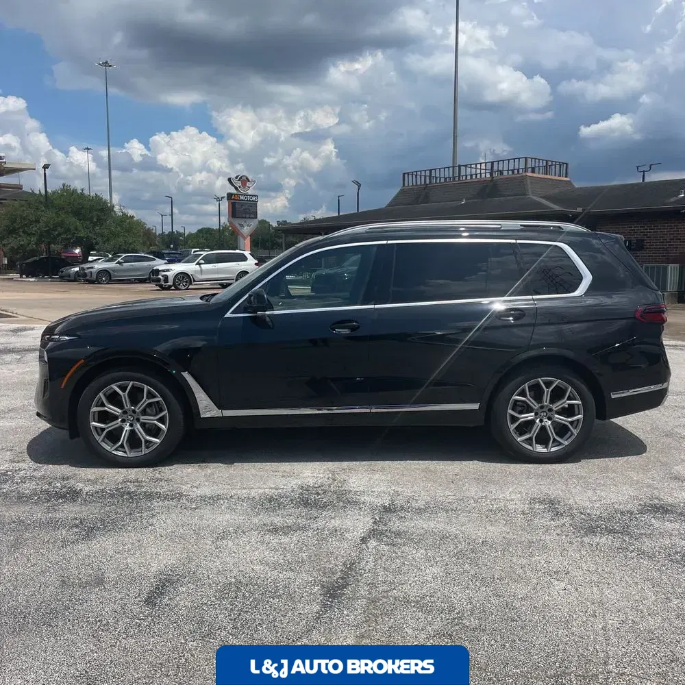 2025 BMW X7 XDrive40i