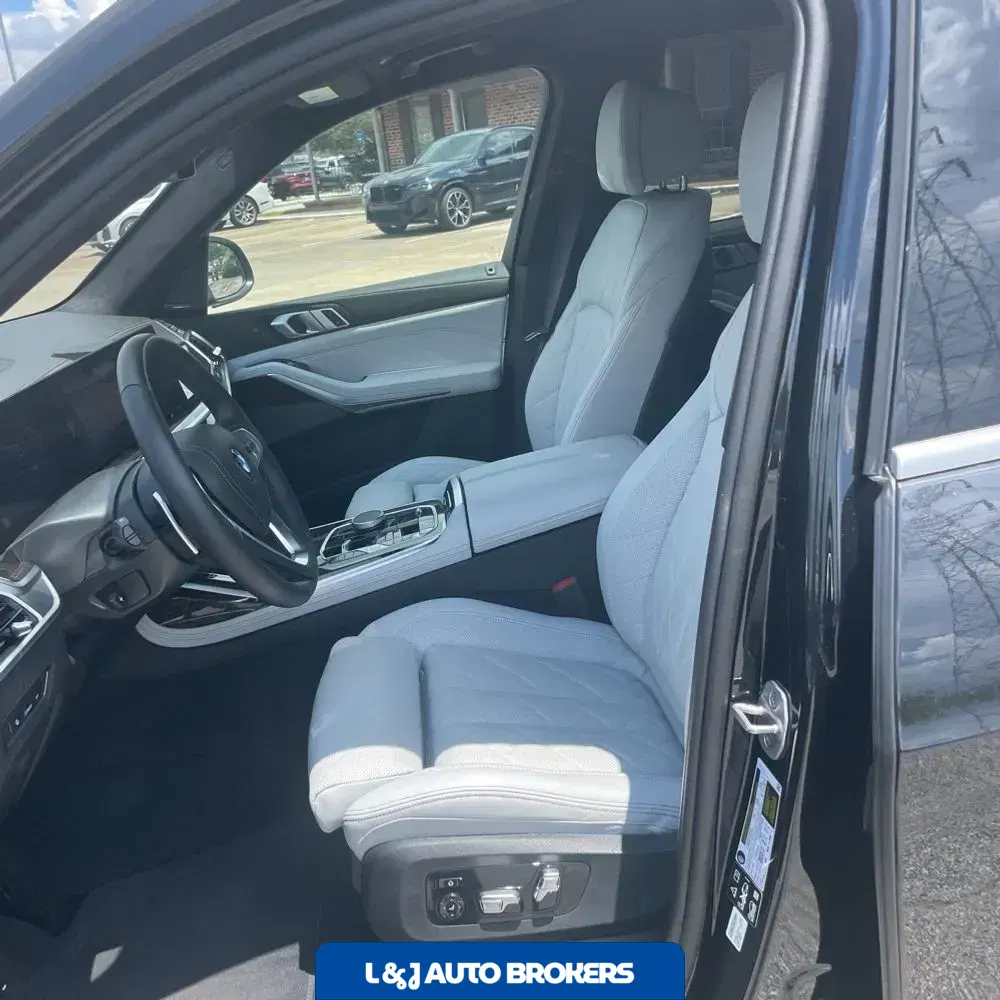 2025 BMW X7 XDrive40i