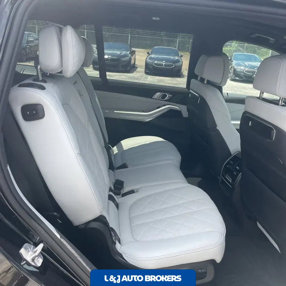 2025 BMW X7 XDrive40i