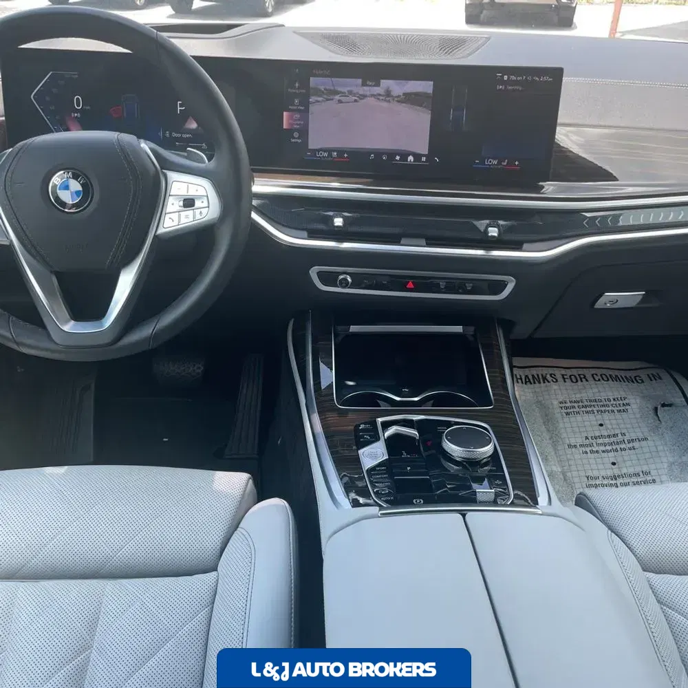 2025 BMW X7 XDrive40i