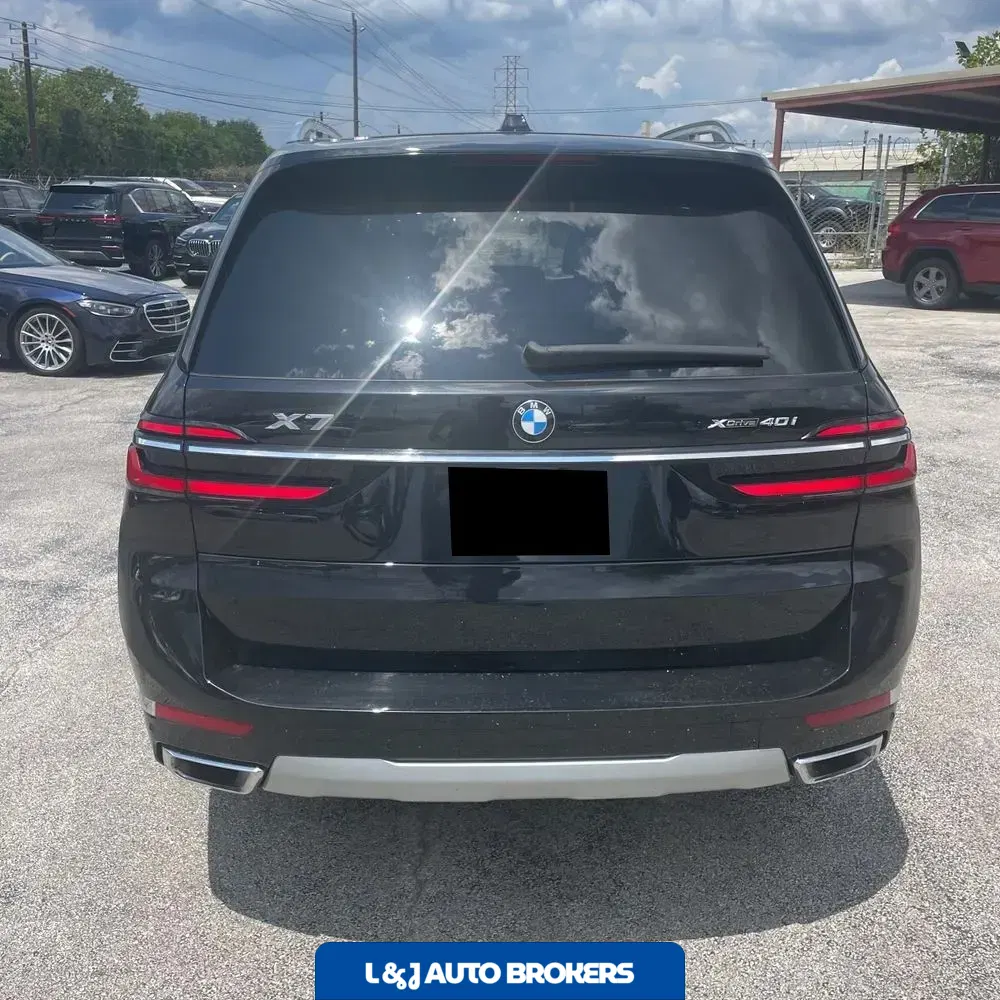 2025 BMW X7 XDrive40i