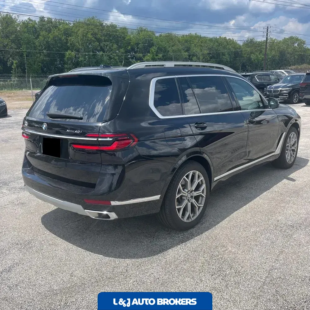 2025 BMW X7 XDrive40i
