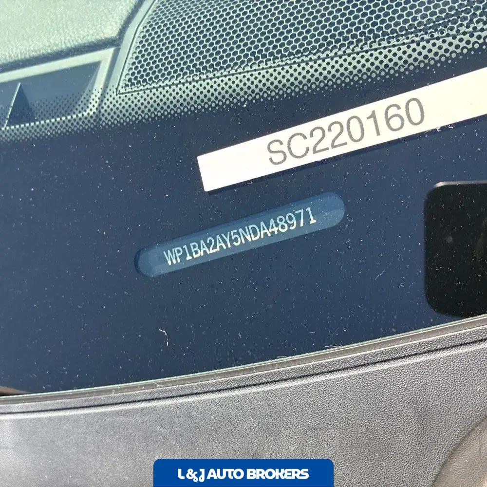 2022 Porsche Cayenne Base