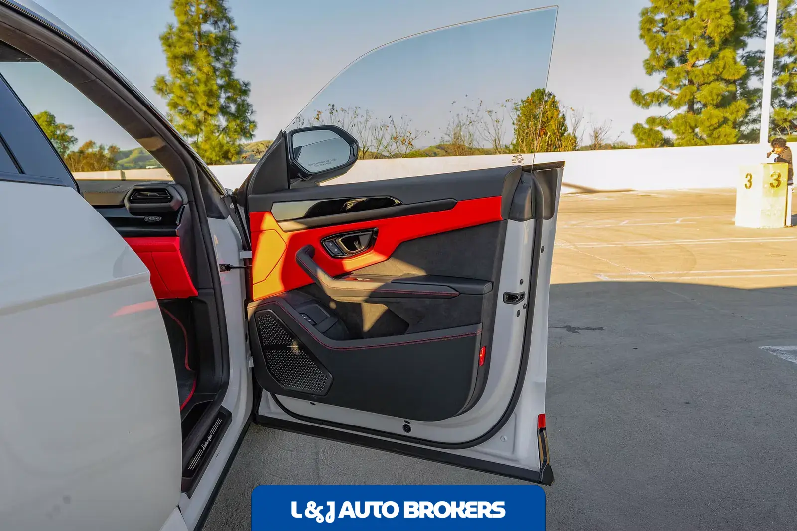 2025 Lamborghini Urus SE