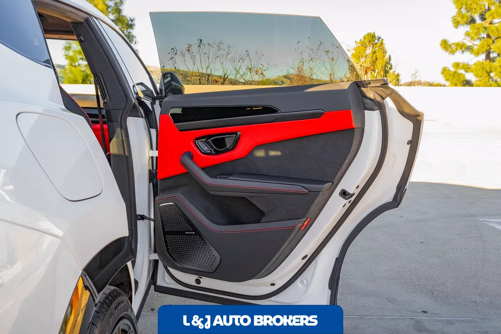 2025 Lamborghini Urus SE