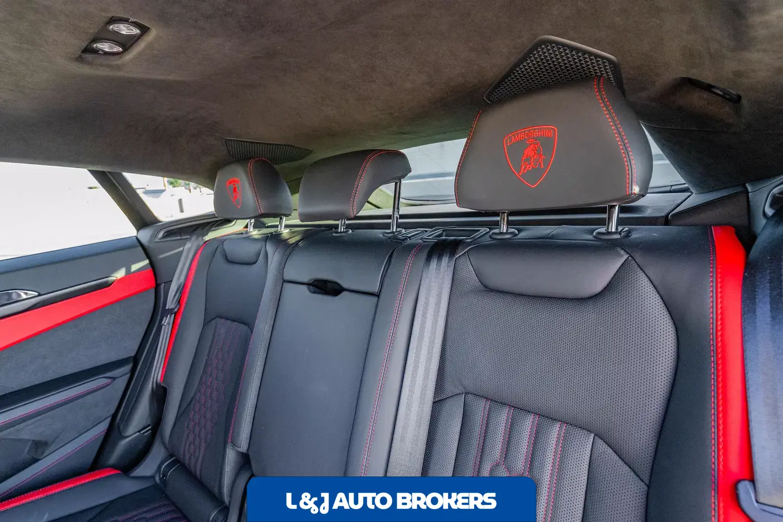 2025 Lamborghini Urus SE