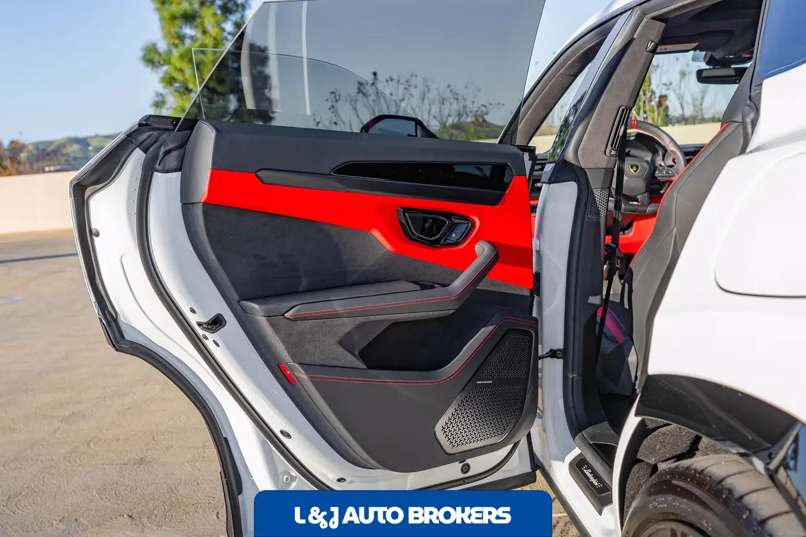 2025 Lamborghini Urus SE