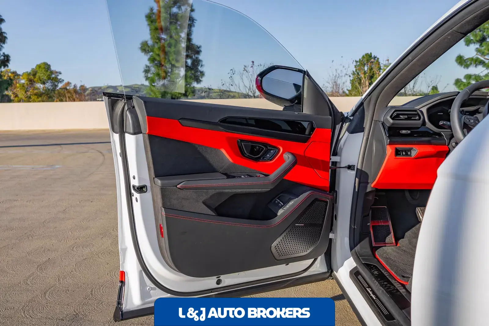 2025 Lamborghini Urus SE