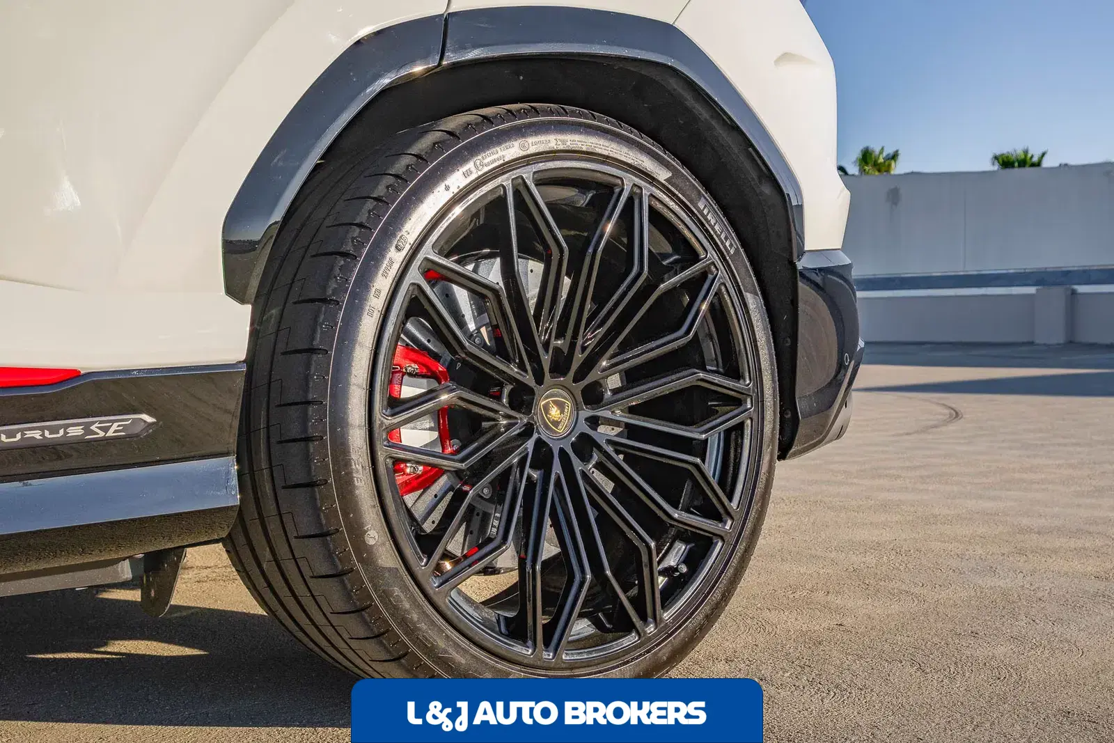 2025 Lamborghini Urus SE