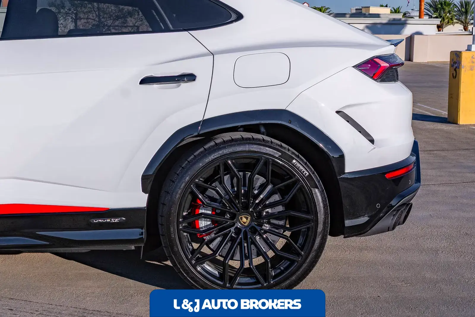2025 Lamborghini Urus SE