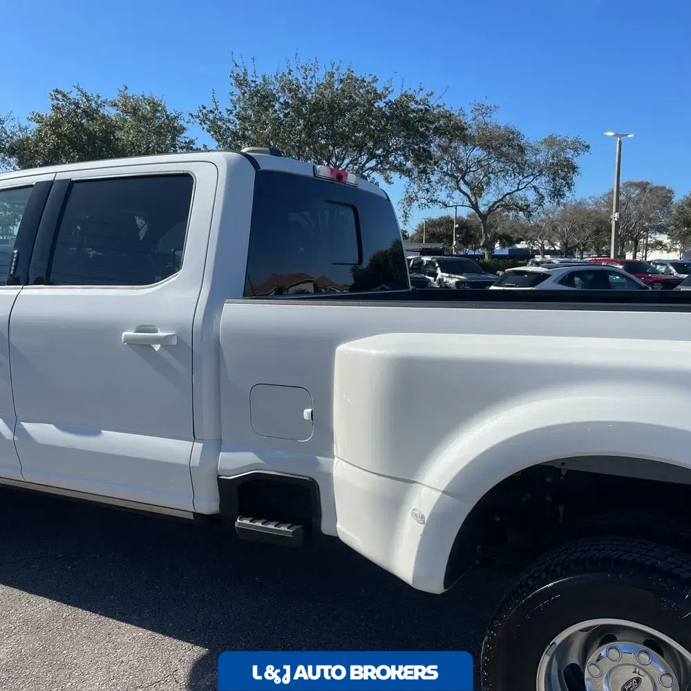 2024 Ford F-350 Super Duty Lariat
