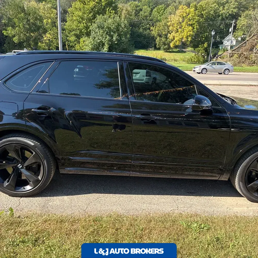 2021 Bentley Bentayga V8