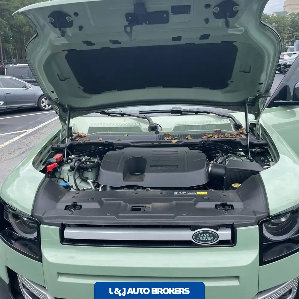2023 Land Rover Defender 110 Standard
