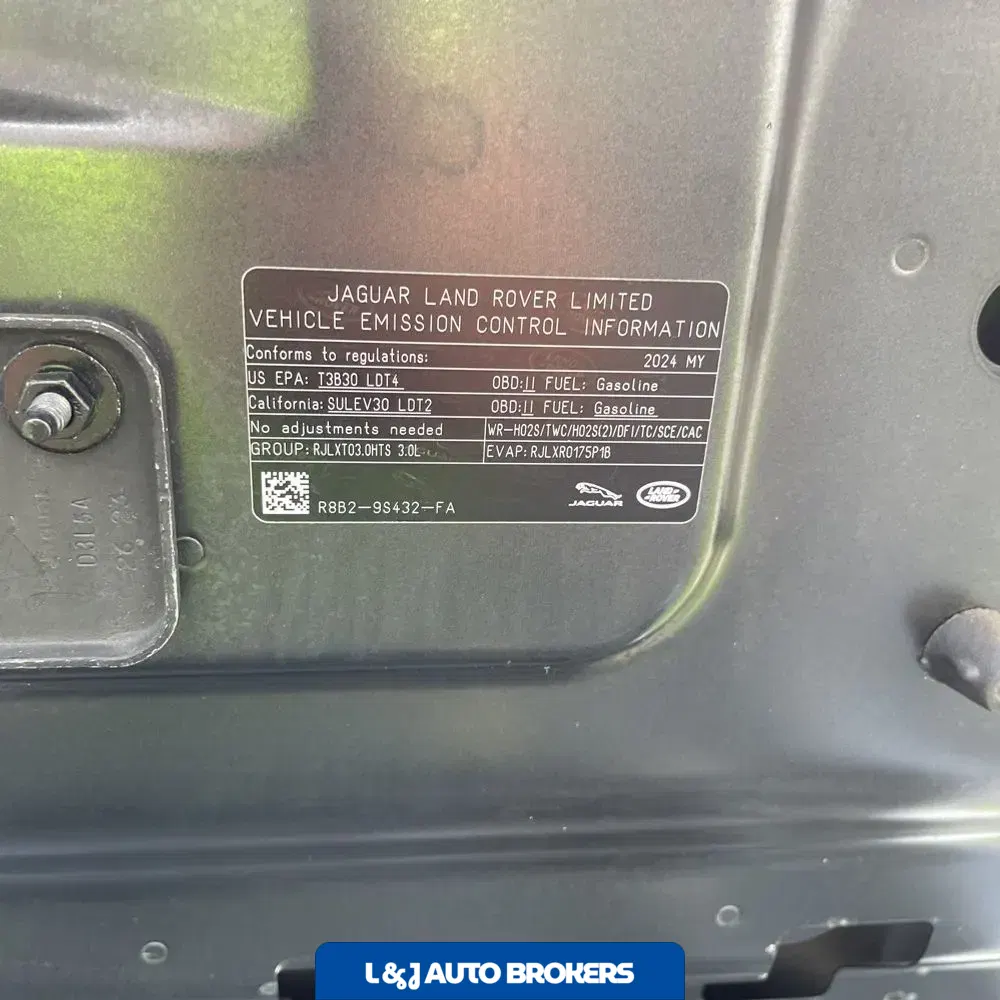 2024 Land Rover Defender 130 Outbound P400