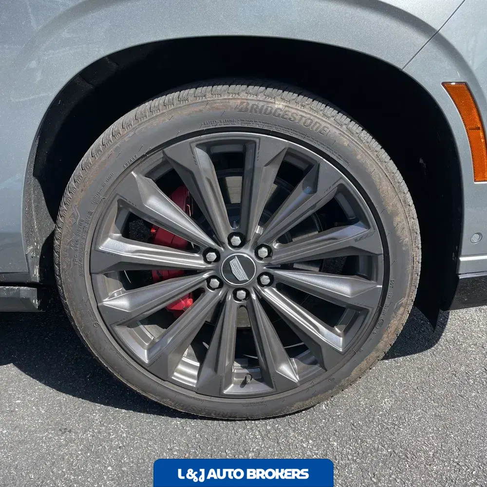 2025 Cadillac Escalade-V ESV Base