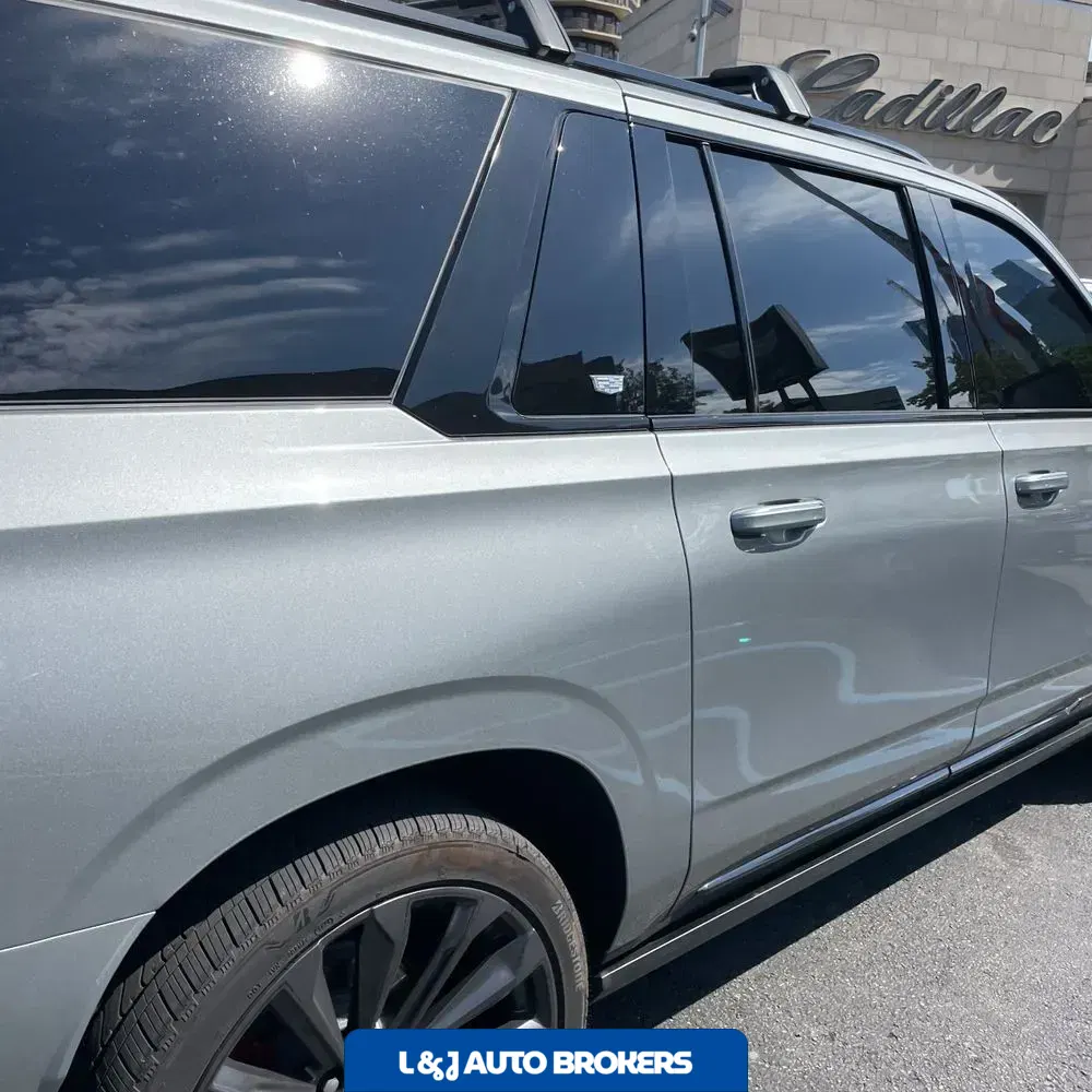 2025 Cadillac Escalade-V ESV Base