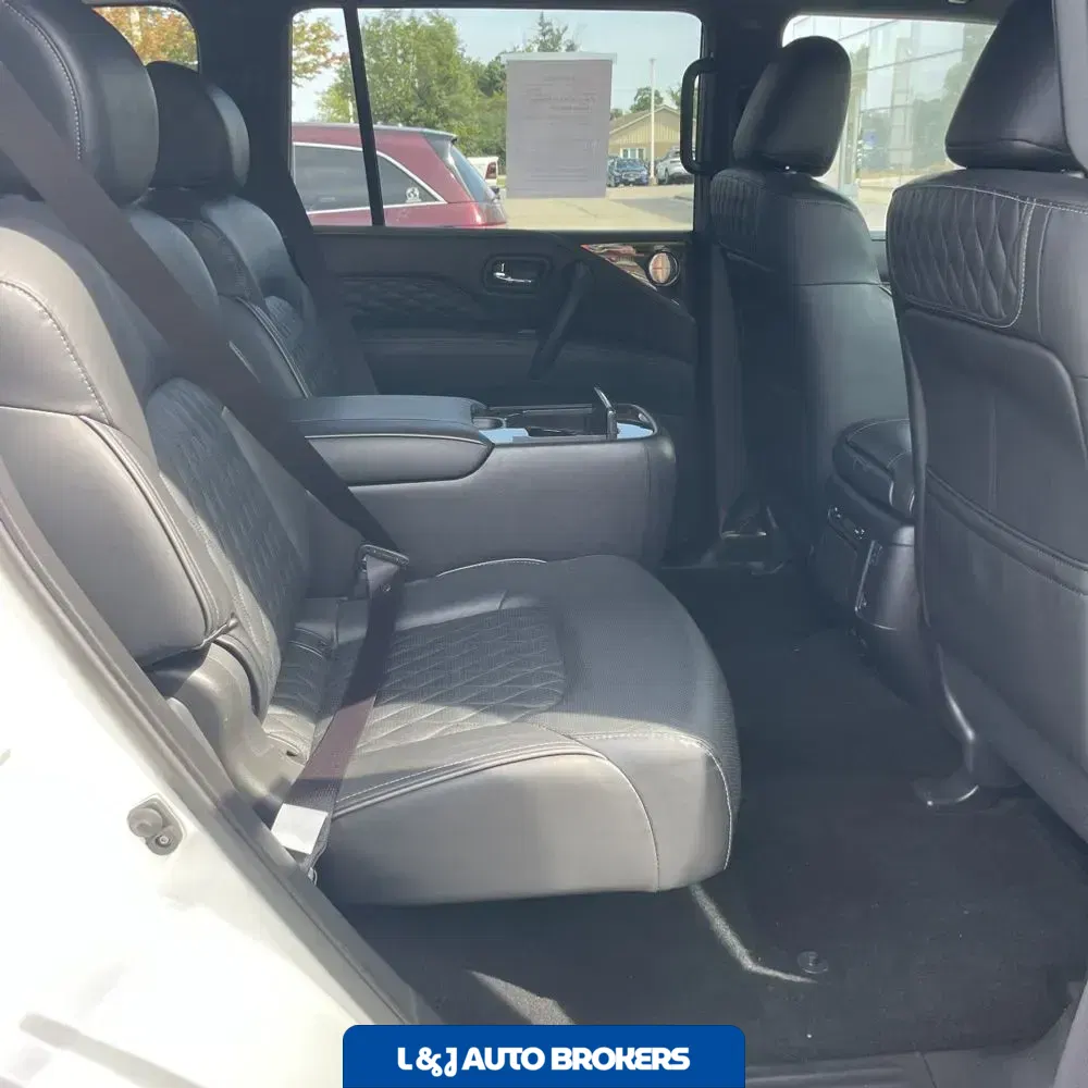 2024 INFINITI QX80 Premium Select