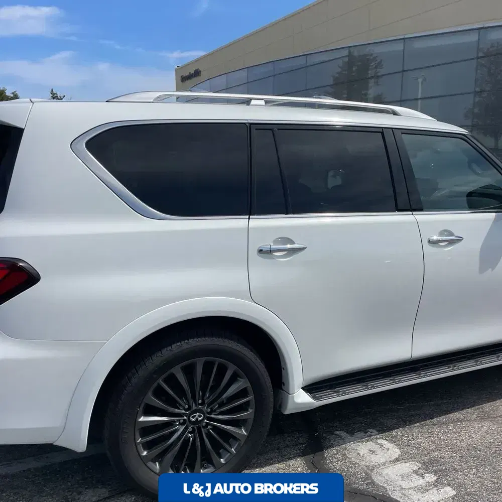 2024 INFINITI QX80 Premium Select