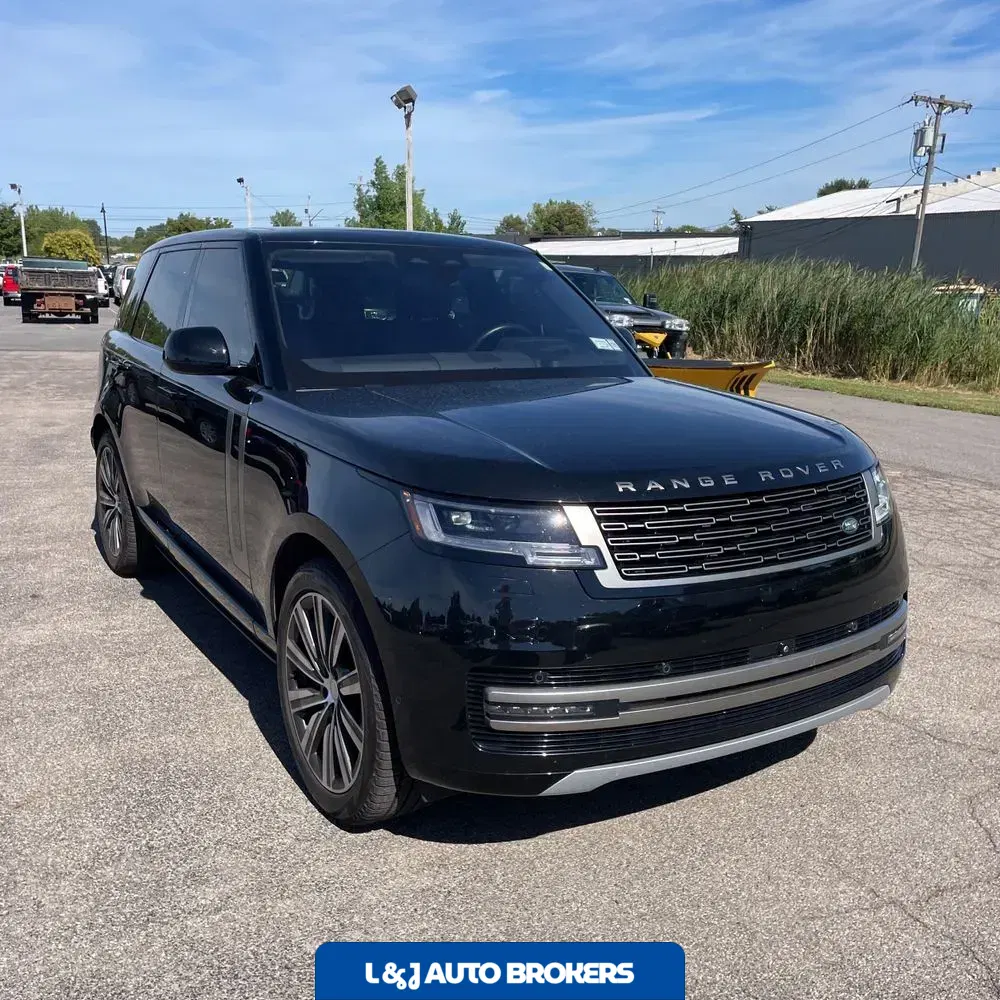 2023 Land Rover Range Rover P530 SE