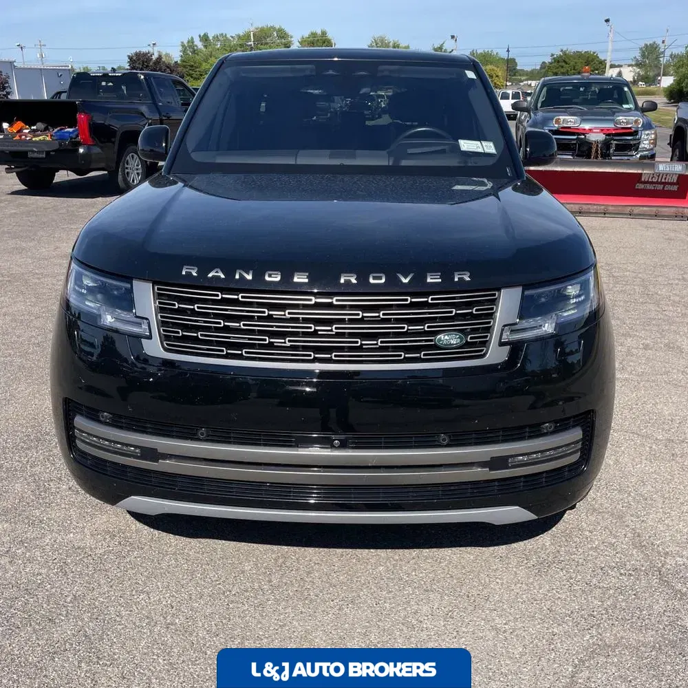 2023 Land Rover Range Rover P530 SE