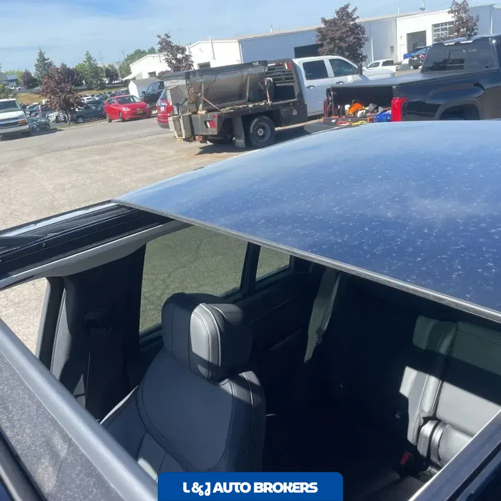 2023 Land Rover Range Rover P530 SE