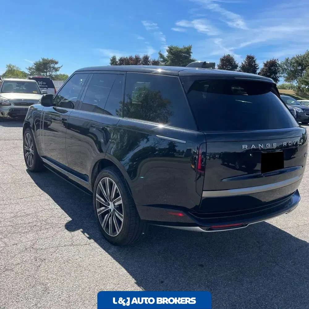 2023 Land Rover Range Rover P530 SE