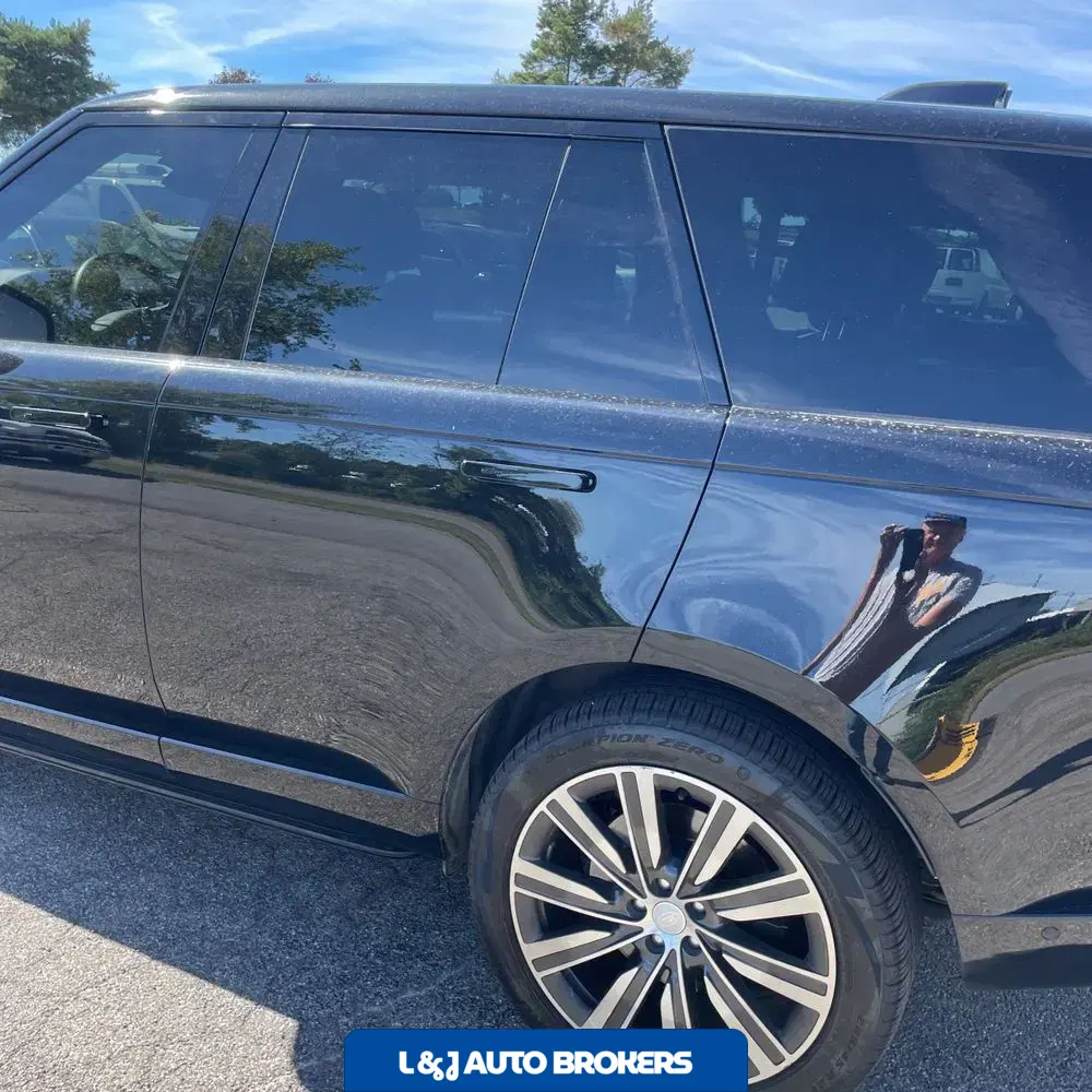 2023 Land Rover Range Rover P530 SE