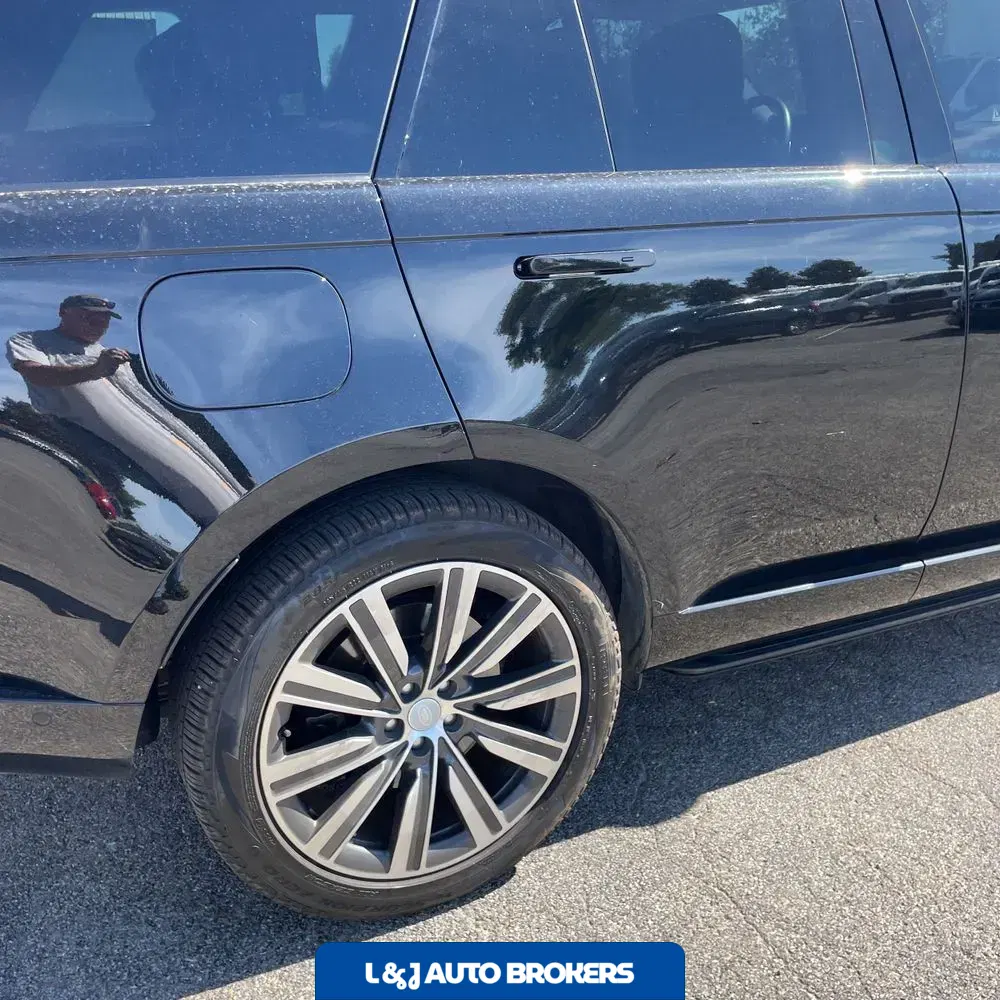 2023 Land Rover Range Rover P530 SE