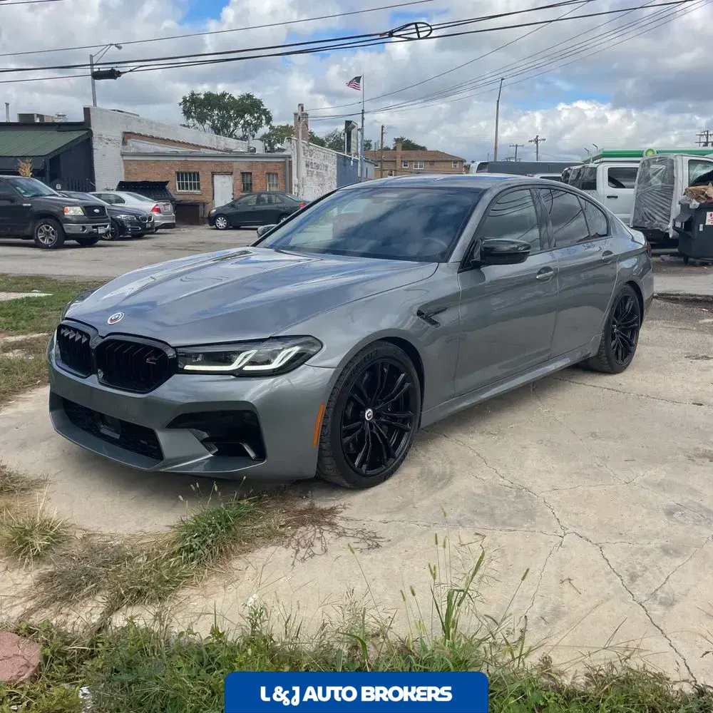 2023 BMW M5