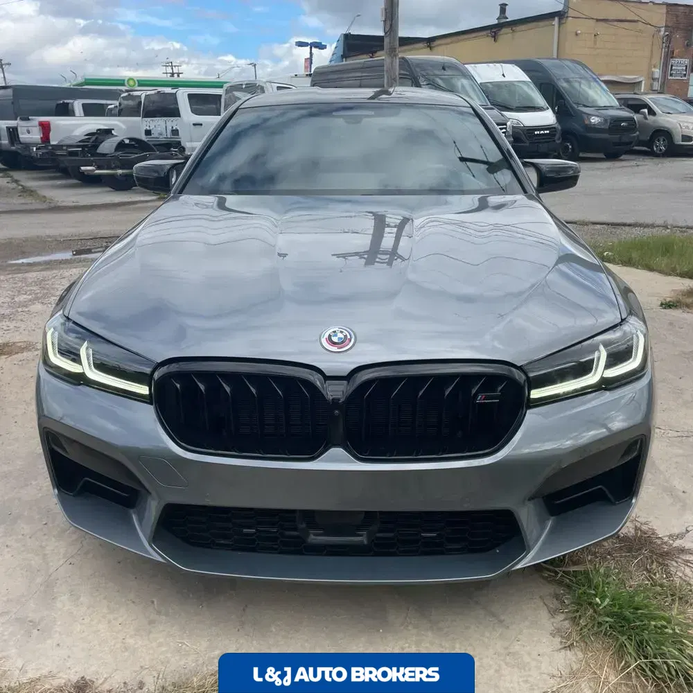 2023 BMW M5