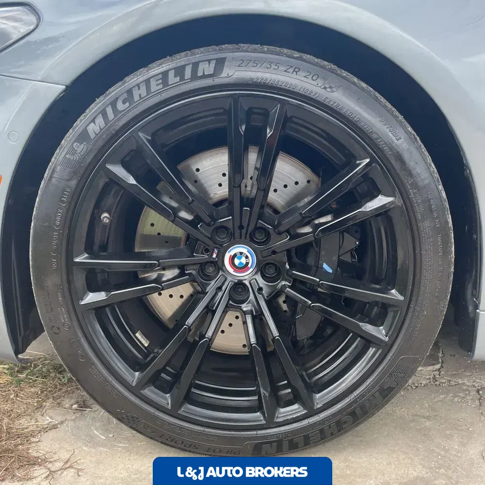 2023 BMW M5